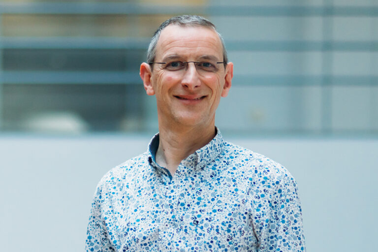 Frank Jacobs 900x600